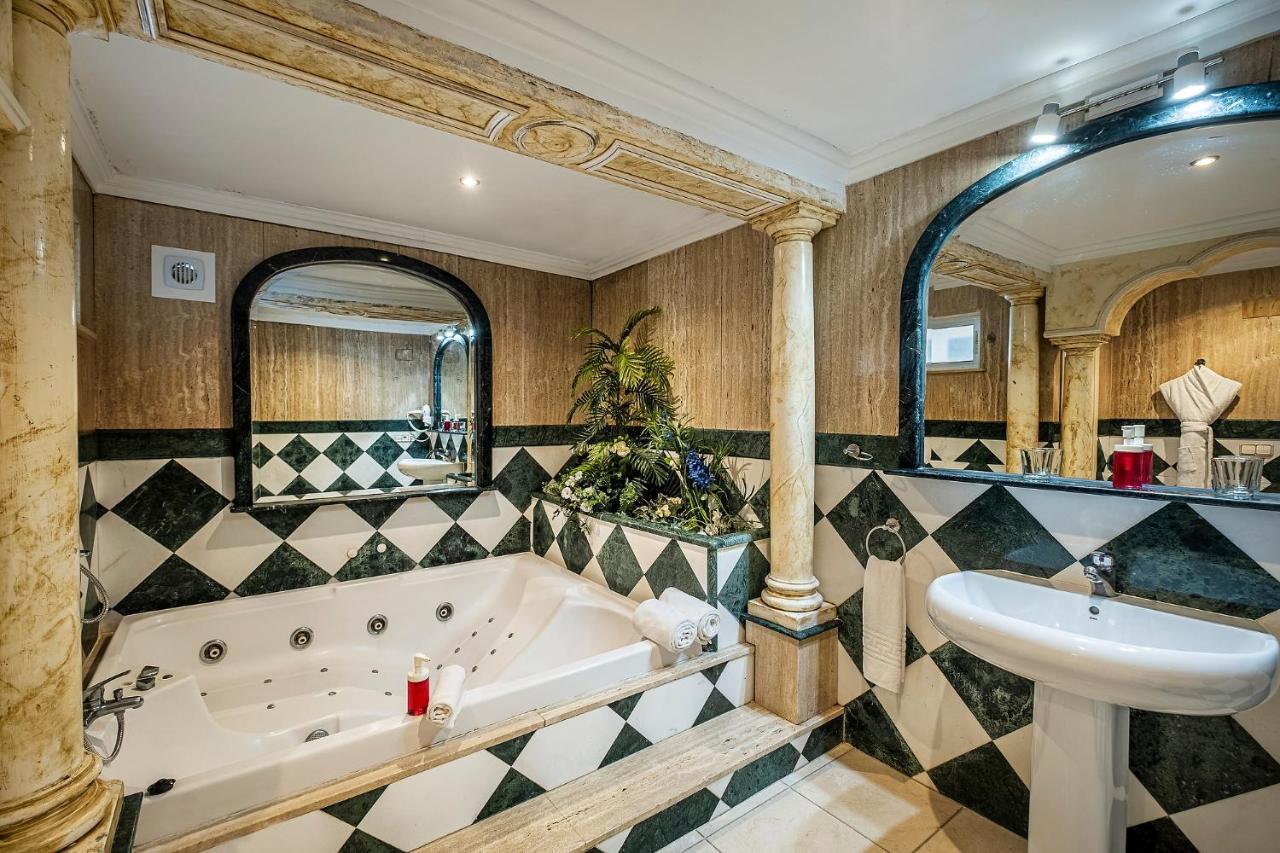 Hotel Ginés Buitenkant foto