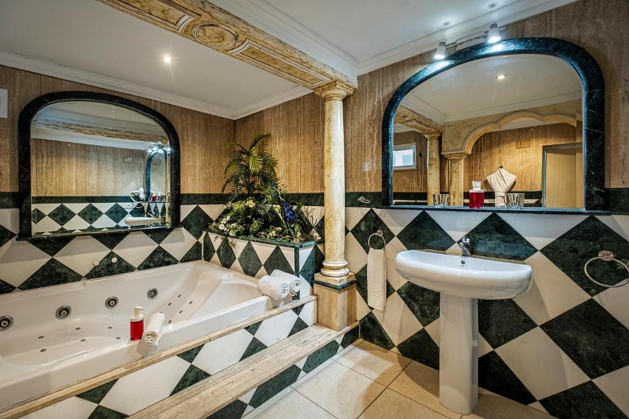 Hotel Ginés Buitenkant foto