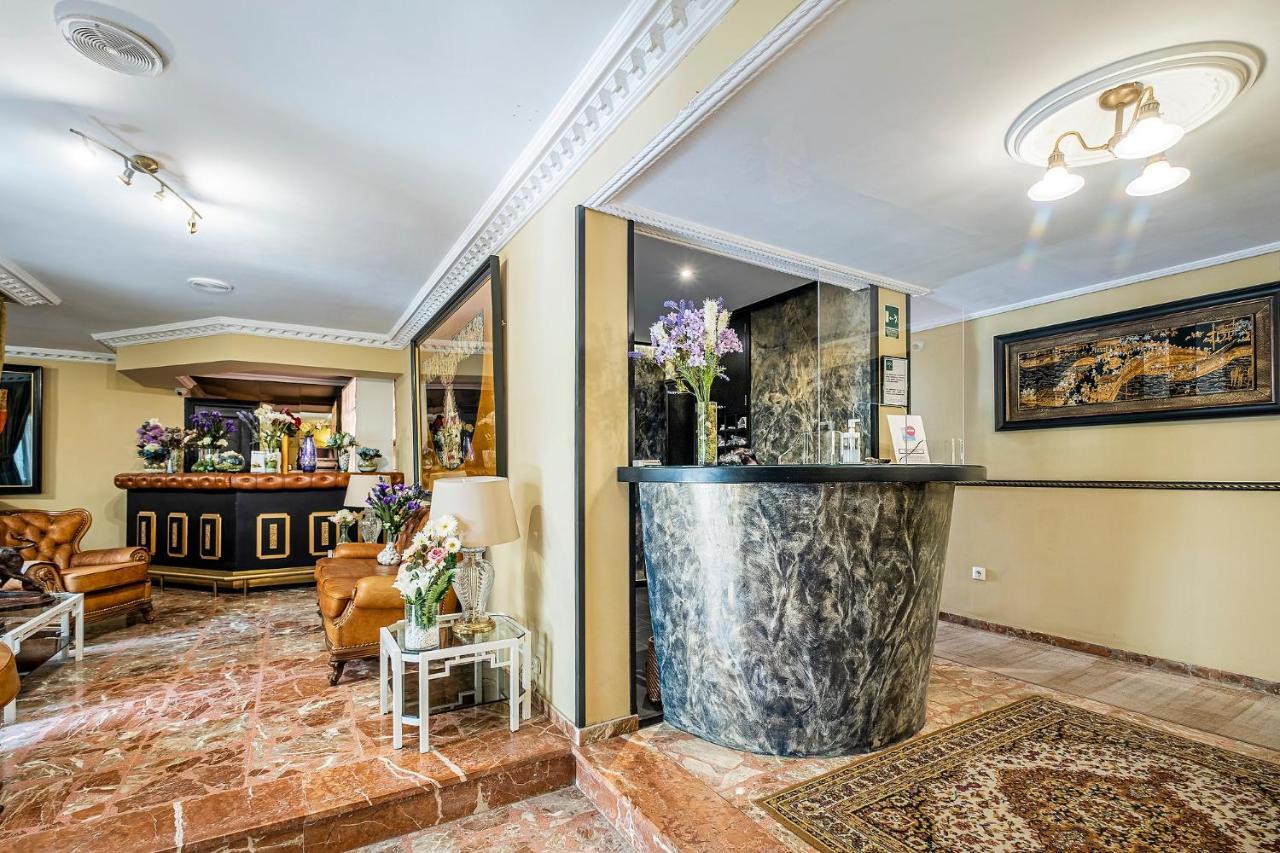 Hotel Ginés Buitenkant foto