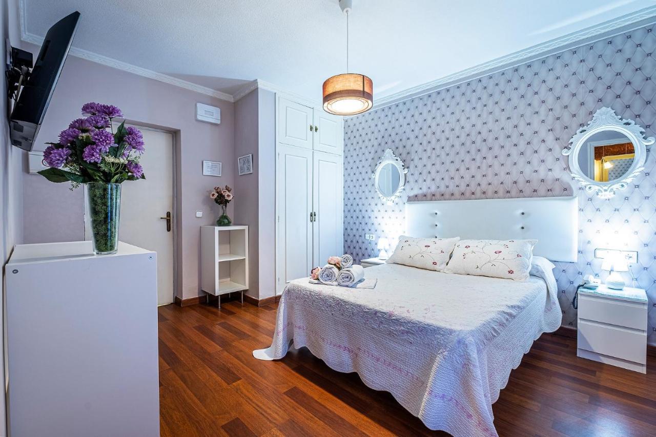 Hotel Ginés Buitenkant foto