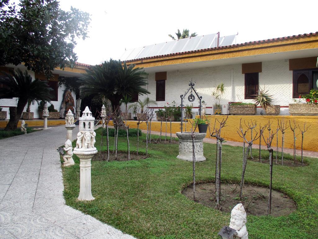 Hotel Ginés Buitenkant foto